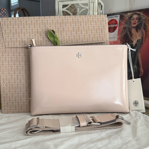 New tory Burch  BLAKE PATENT SWINGPACK crossbody - Picture 1 of 9